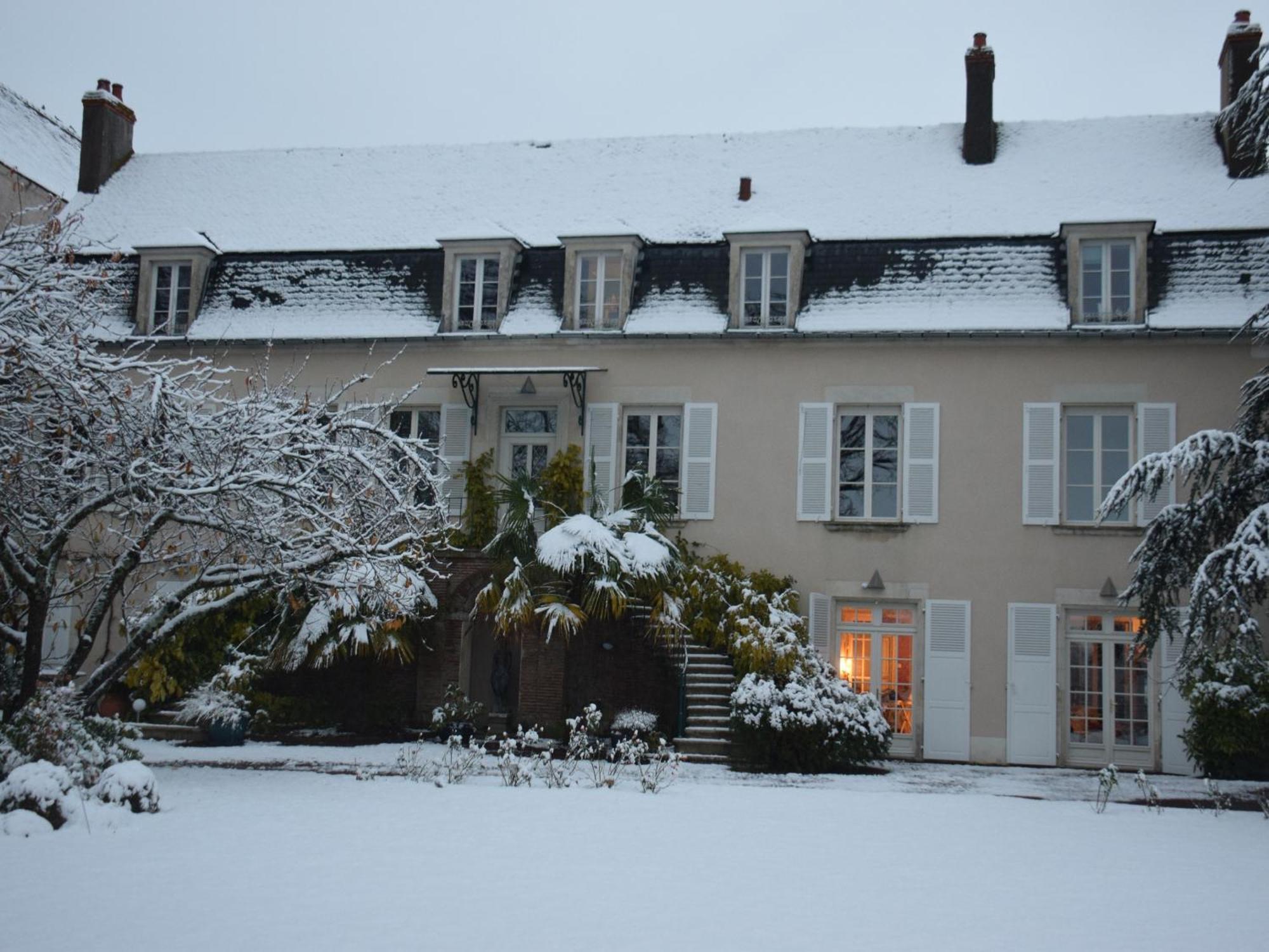 เลอ พริเยอเร แซ็งตาญ็อง Hotel Cosne-Cours-Sur-Loire ภายนอก รูปภาพ